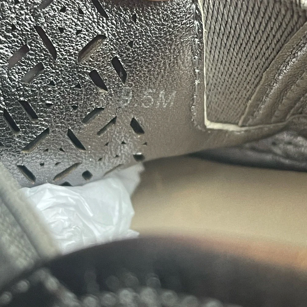 Tory Burch Lennon Laser Cut-Out - Picture 9 of 9